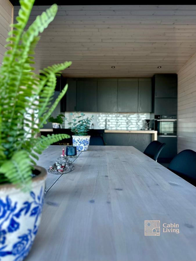 Brand New Beautiful Cabin View Wifi Sonos System Ларвик Екстериор снимка