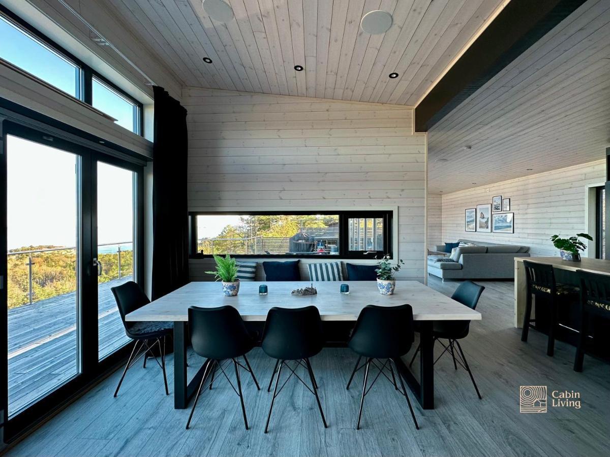 Brand New Beautiful Cabin View Wifi Sonos System Ларвик Екстериор снимка