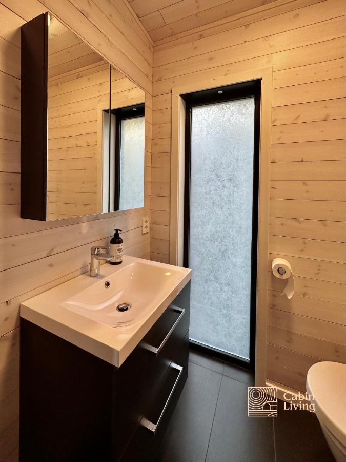 Brand New Beautiful Cabin View Wifi Sonos System Ларвик Екстериор снимка